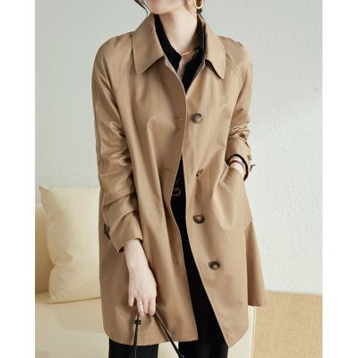Loose parka coat with borg lining and big faux fur trim for women