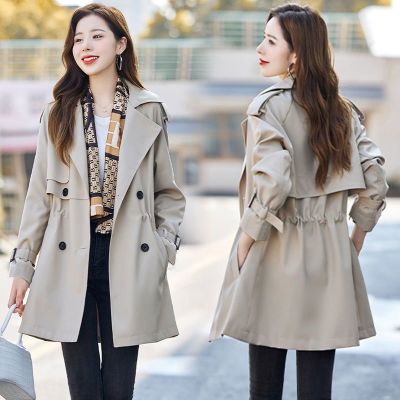 Loose parka coat with borg lining and big faux fur trim for women