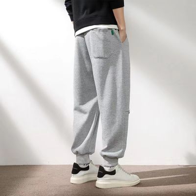  Men's oversized sweatpants with elasticated waist.