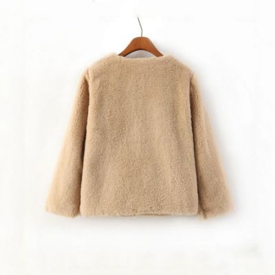 Short Faux Fur Coat for Women with Round Collar