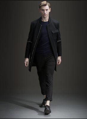Long wool jacket for men with zipped sleeves and front pocket