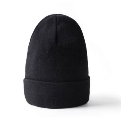 Winter woolly hat for men with shotgun fingers stitching
