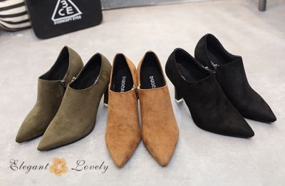 Women's minimalist ankle boots with heel