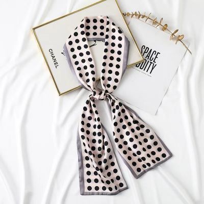 Elegant long scarf for women with classic print