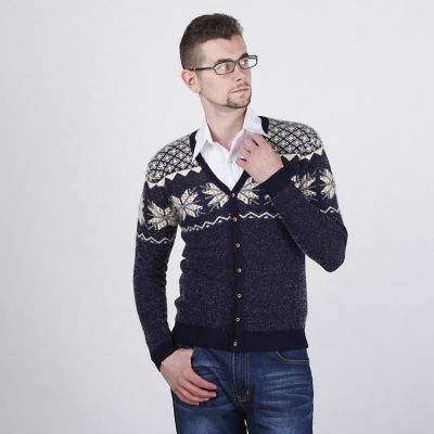 Retro Winter Fashion Cardigan for Men with Snowflake Woven Print