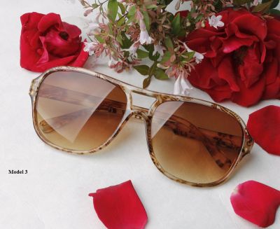 Retro Fashion Sunglasses with Thin Plastic Colorful Frame