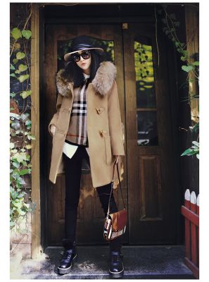 Duffle coat for woman with collar lined fur vintage buttons