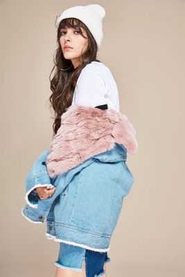 Oversized denim coat for women with detachable inner fur