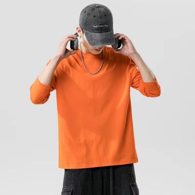 Men's long sleeve solid color t-shirt with crewneck collar