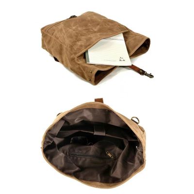 One-shoulder messenger bag in oiled canvas unisex