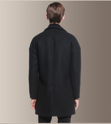 Men's woolen overcoat with single button closure