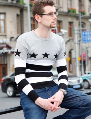 Stars and Stripes Pullover Sweater for Men with Round Collar