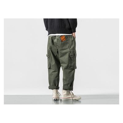 Relaxed wide leg cargo pants for men with elasticated waist