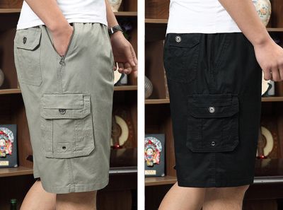 Men's shorts with single side pocket and elastic waist 