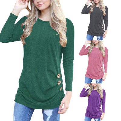 Long sleeve t-shirt for women with large wooden side buttons