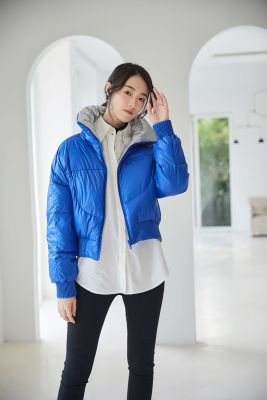 Thick cropped puffer jacket for women with colour contrast