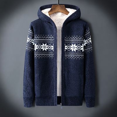 Thick Wool Hoodie for Men with Inner Fur and Winter Stripe Print