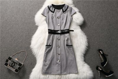 Women's vintage Dress with small leather belt and button closure