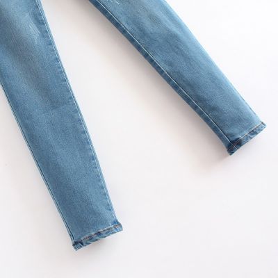 Fashion Jeans for women with side aligned buttons
