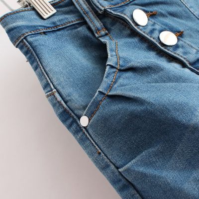 Fashion Jeans for women with side aligned buttons