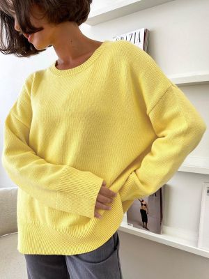 Women's oversized round neck knit sweater
