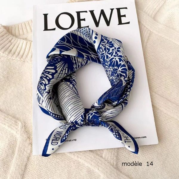 Elegant silk scarf with print