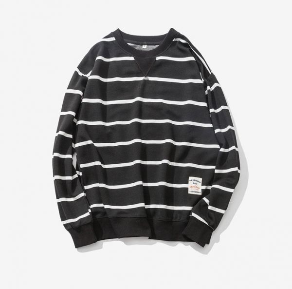 Crewneck sweatshirt for men with black and white horizontal stripes