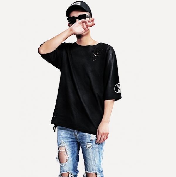 Black Plain t-shirt for men with Hourglass print and destroyed effect